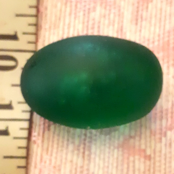 Glass egg - Picture 1 of 2